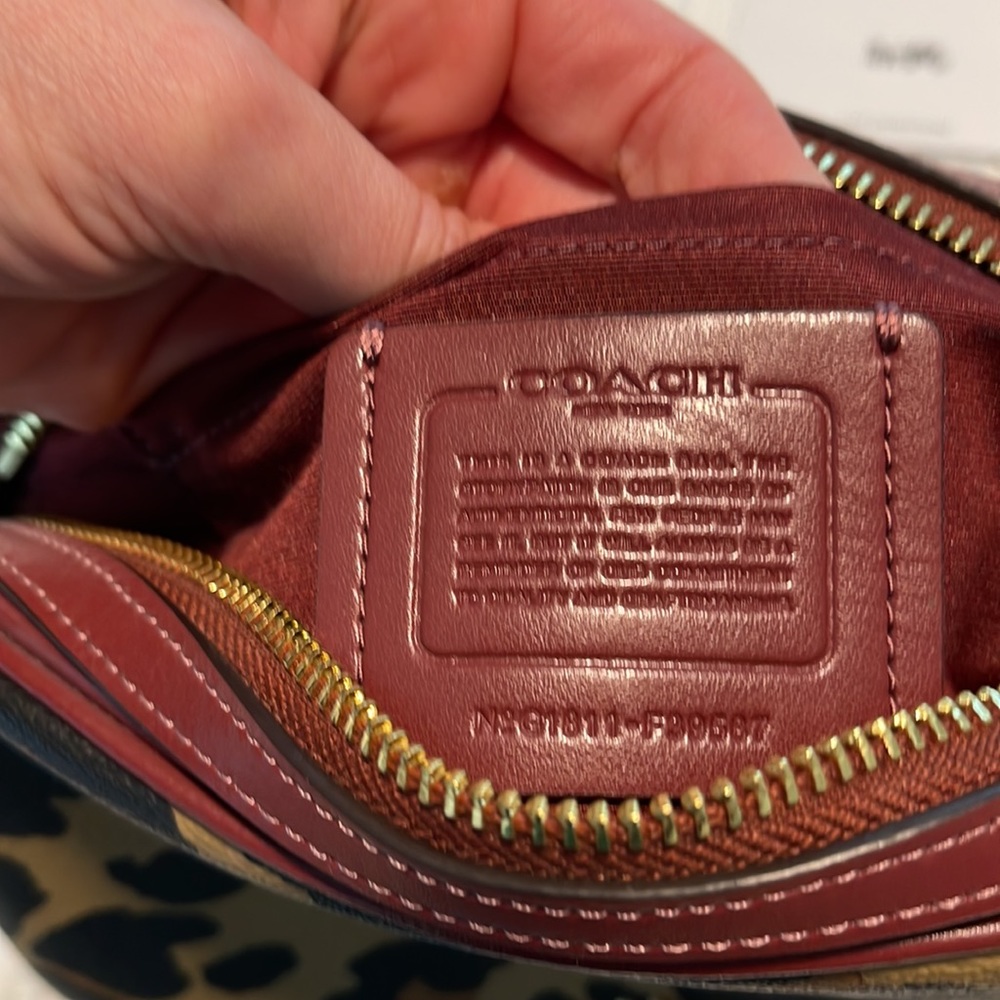 NWT Coach Isla crossbody purse - Picture 8 of 12